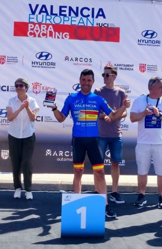 EDU SANTAS DESPIDE LA TEMPORADA CON UNA NUEVA VICTORIA